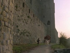 Útěk okolo hradní stěny