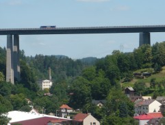 Rozestavěný dálniční most