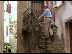 Muž na schodech