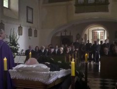 Pohřeb v kostele