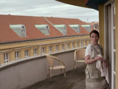 Olga na balkoně