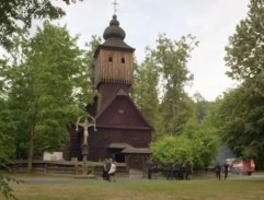 Dřevěný kostelík