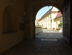 Vchod do zámku