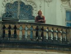 Škvorová na balkóně
