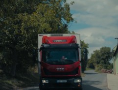 Červený kamion
