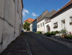ulica pri kostole