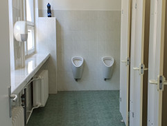 Školské záchody