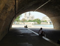 Michel Previn pod mostem.