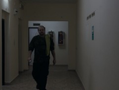 Bartoš na chodbě